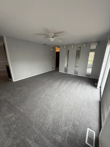 $2,100 | 20137 South Hampton Court, Unit A, Frankfort, IL 60423