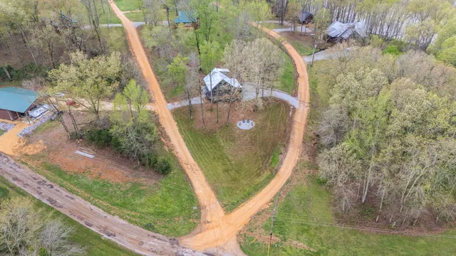 $319,500 | 55 Kiki Cove, Clifton, TN 38425