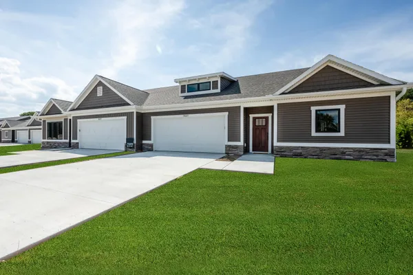 $545,000 | 3634 Katherine Ln Street, Unit 3, St. Joseph, MI 49085