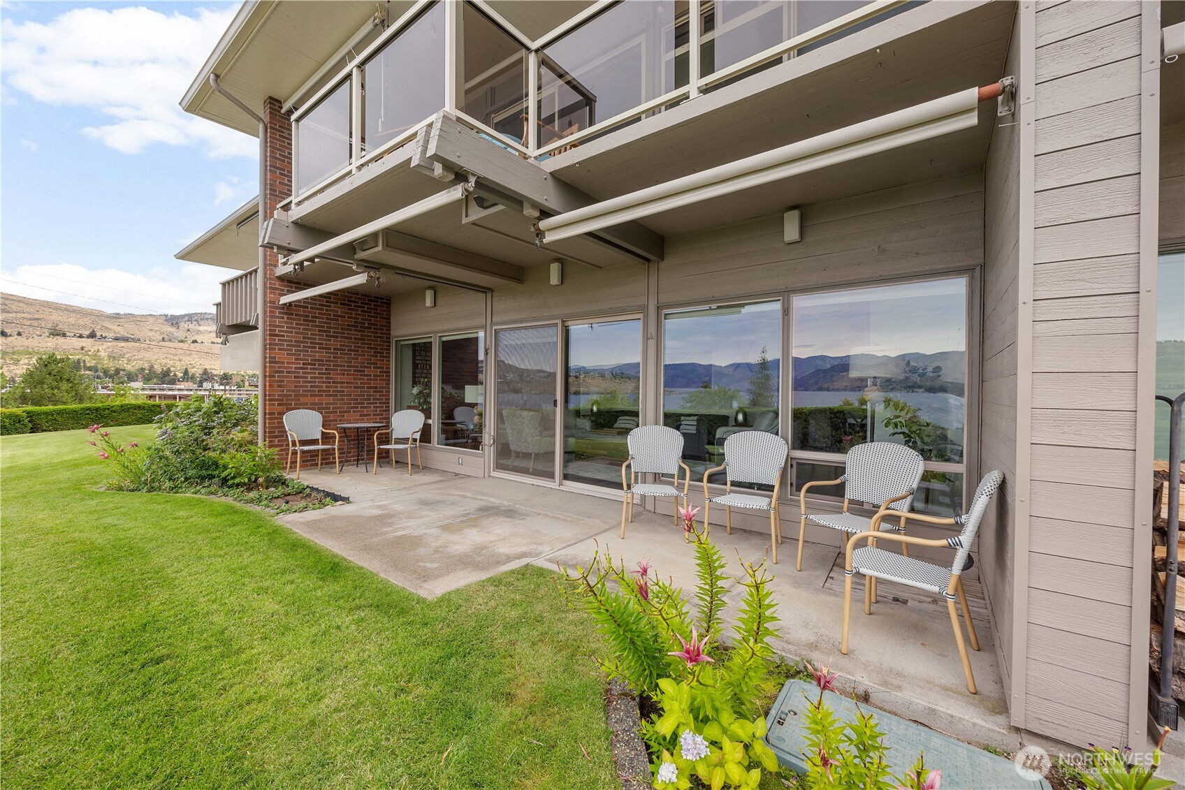 301 South 3rd Street, Unit 3 Chelan, WA 98816 - Photo 3 of 29