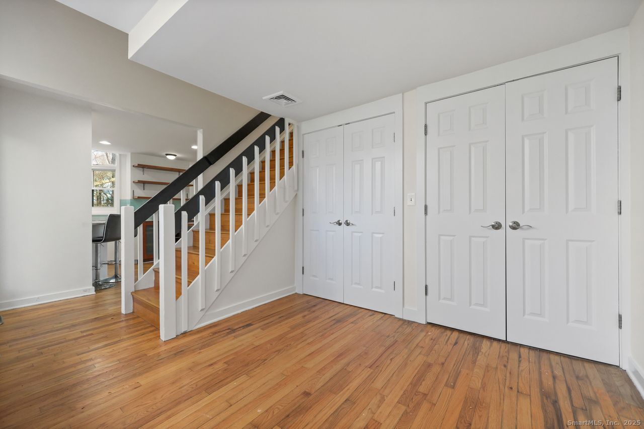 38 Chester Road Easton, CT 06612 - Photo 6 of 36 a view of an entryway with wooden floor