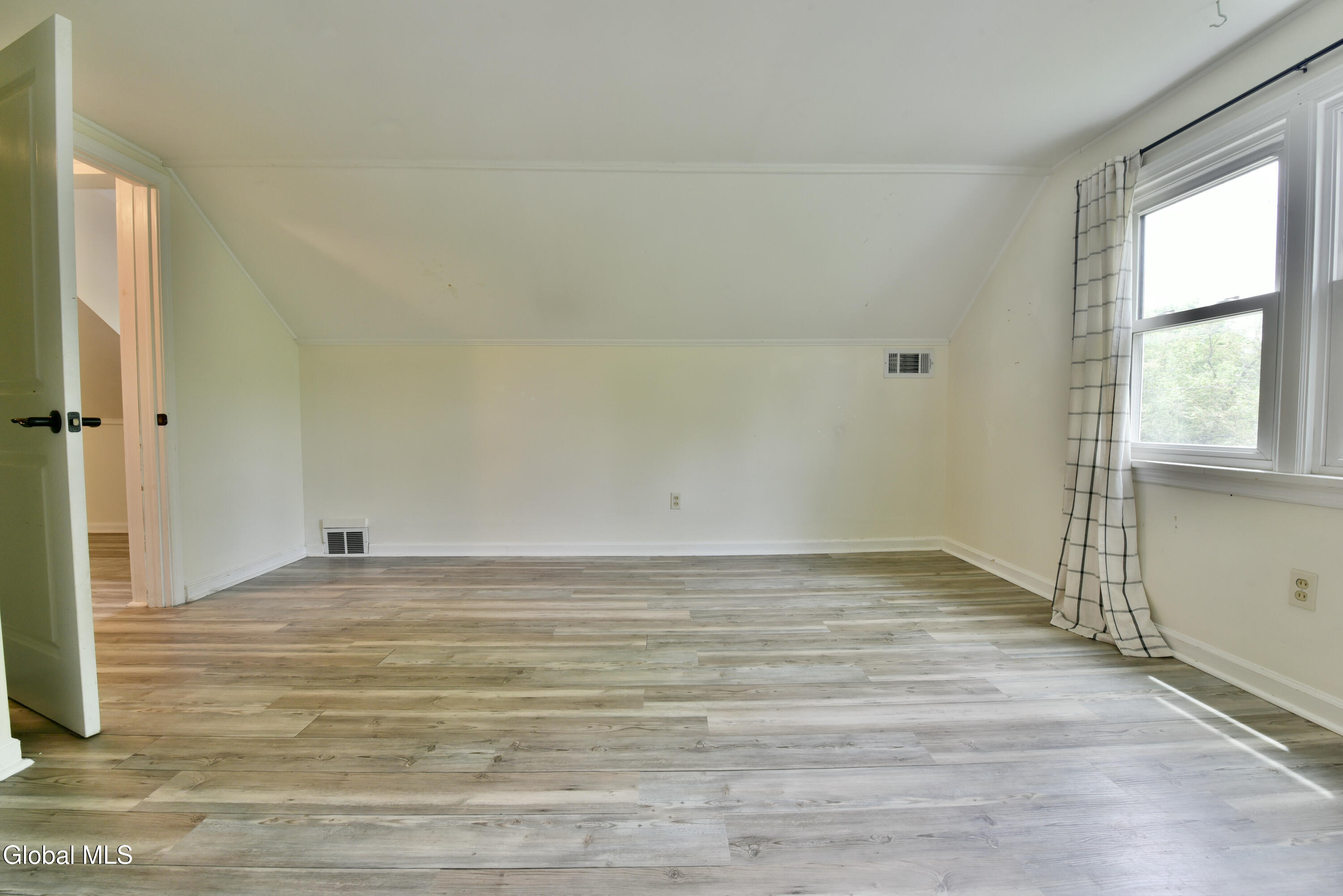 1702 Lenox Road Schenectady, NY 12308 - Photo 43 of 64 43