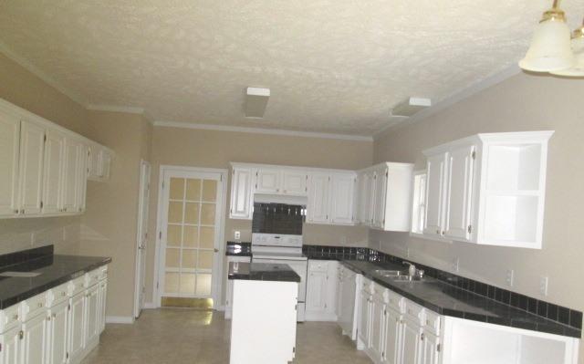 7706 Raccoon Road Manning, SC 29102 - Photo 2 of 19 034.JPG