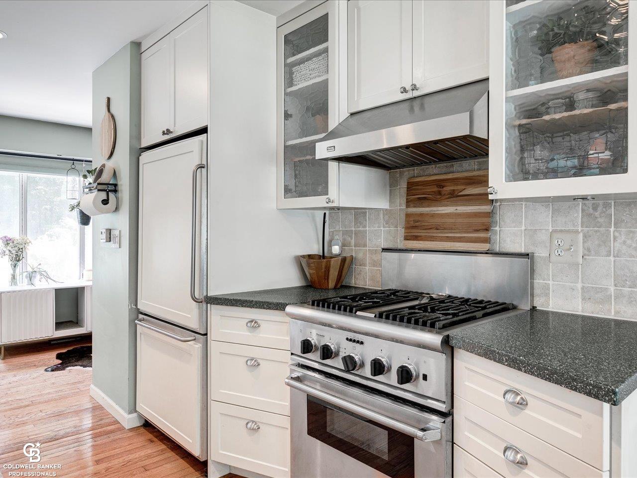 4057 Devonshire Road Fort Gratiot, MI 48059 - Photo 13 of 29 50181748-6231da10-a692-4ebf-9b6c-9e7d53e4ebf7.JPG