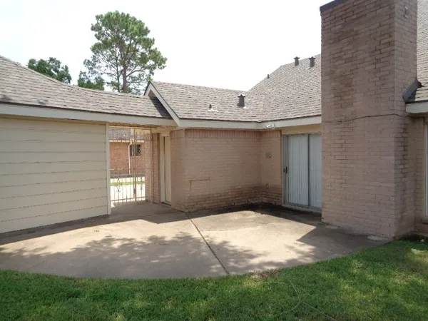 $285,000 | 14410 Muirfield Lane, Houston, TX 77095