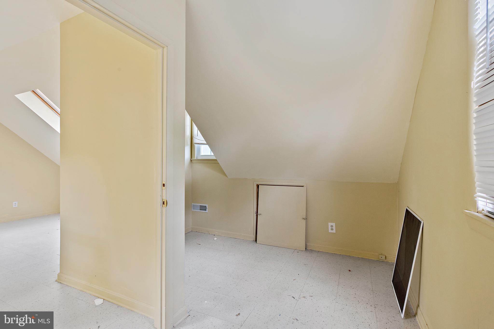 5913 Rolston Road Bethesda, MD 20817 - Photo 27 of 37 a view of an empty room