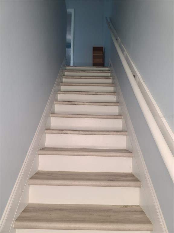 11001 Southeast Sunset Harbor Road, Unit C27 Summerfield, FL 34491 - Photo 20 of 53 a view of entryway