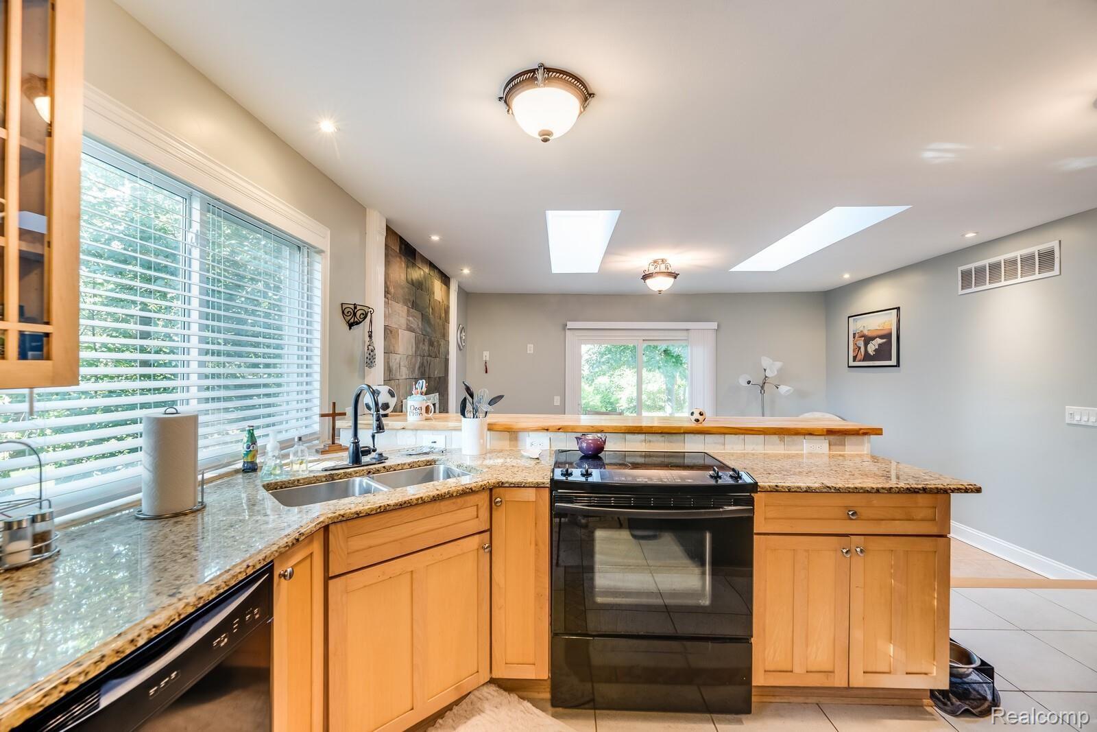 48021 Fuller Road New Baltimore, MI 48051 - Photo 19 of 26 20__DSC7758_mls.jpg