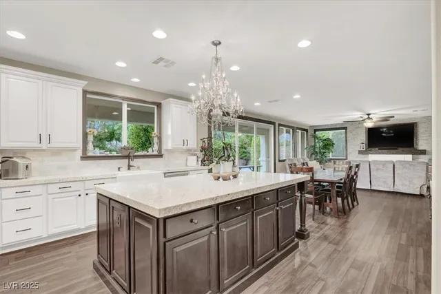 $4,300 | 12057 La Palmera Avenue, Las Vegas, NV 89138