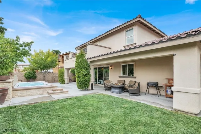 $4,300 | 12057 La Palmera Avenue, Las Vegas, NV 89138