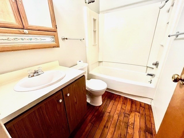 267 Locust Street, Unit 2G Northampton, MA 01062 - Photo 9 of 24 a bathroom with a sink and a mirror