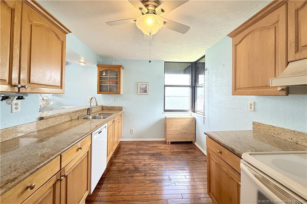1950 Southwest Palm City Road, Unit 13307 Stuart, FL 34994 - Photo 13 of 30