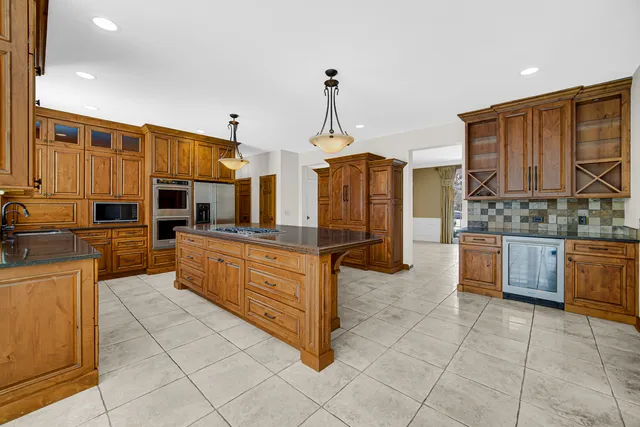 $6,900 | 8S241 Dunham Drive, Naperville, IL 60540