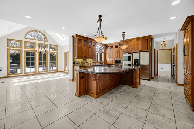 $6,900 | 8S241 Dunham Drive, Naperville, IL 60540