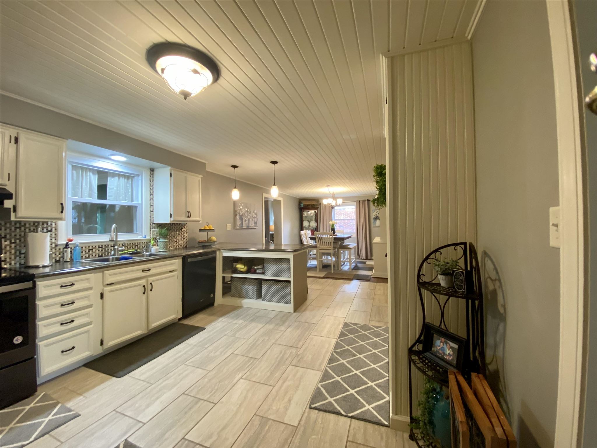 1004 East Cooper Road Muncie, IN 47303 - Photo 9 of 18 Gallery Image 9