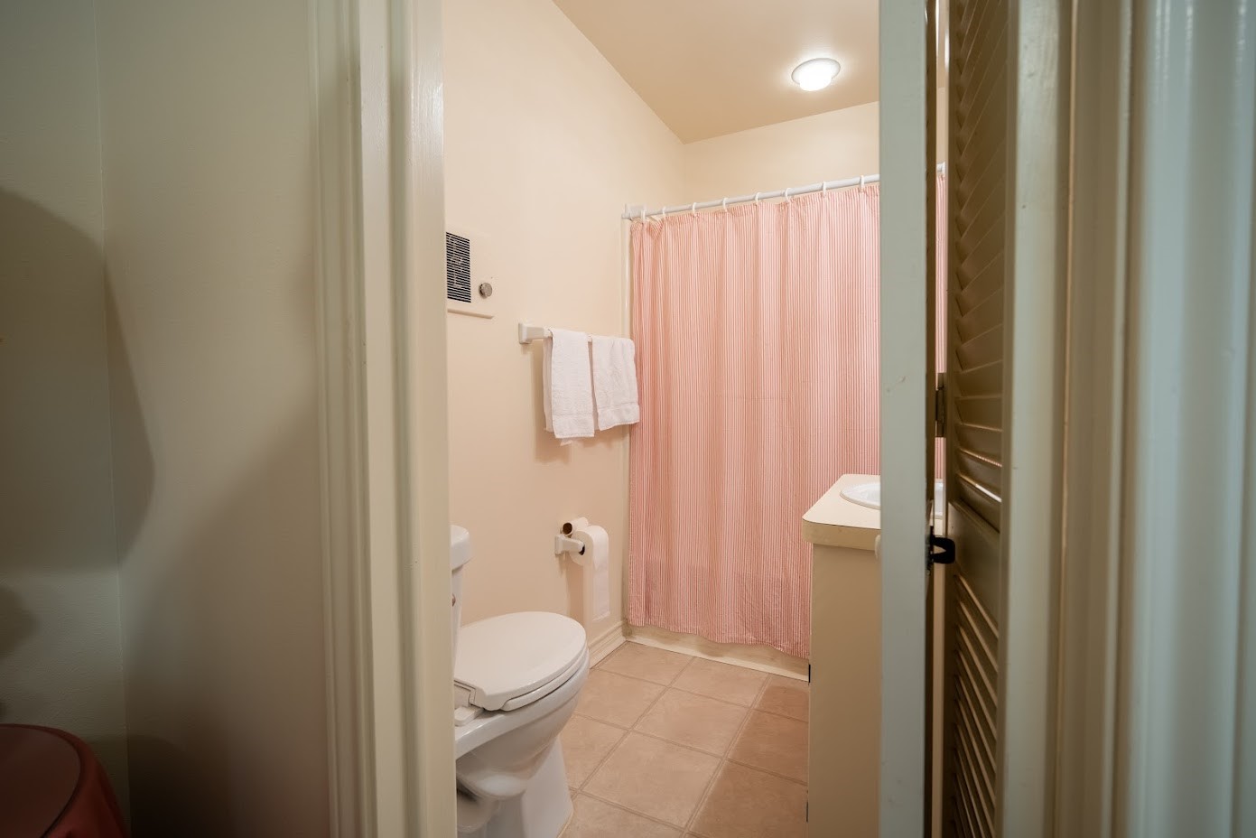 565 Timber Bay Drive Trinity, TX 75862 - Photo 23 of 49 a bathroom with a toilet a sink and shower