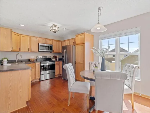 $279,900 | 2856 Clover Ridge Drive, Chaska, MN 55318