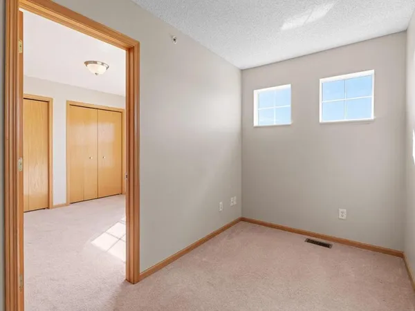 $279,900 | 2856 Clover Ridge Drive, Chaska, MN 55318