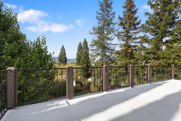 $839,000 | 1688 El Capitan Drive, Redding, CA 96001