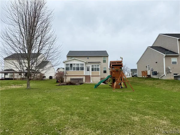$474,900 | 5784 Willow Creek Lane, Cambria, NY 14132