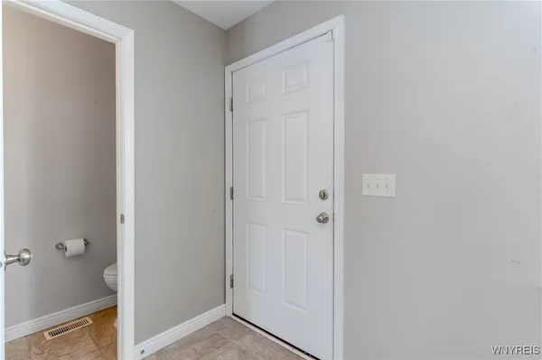 $474,900 | 5784 Willow Creek Lane, Cambria, NY 14132