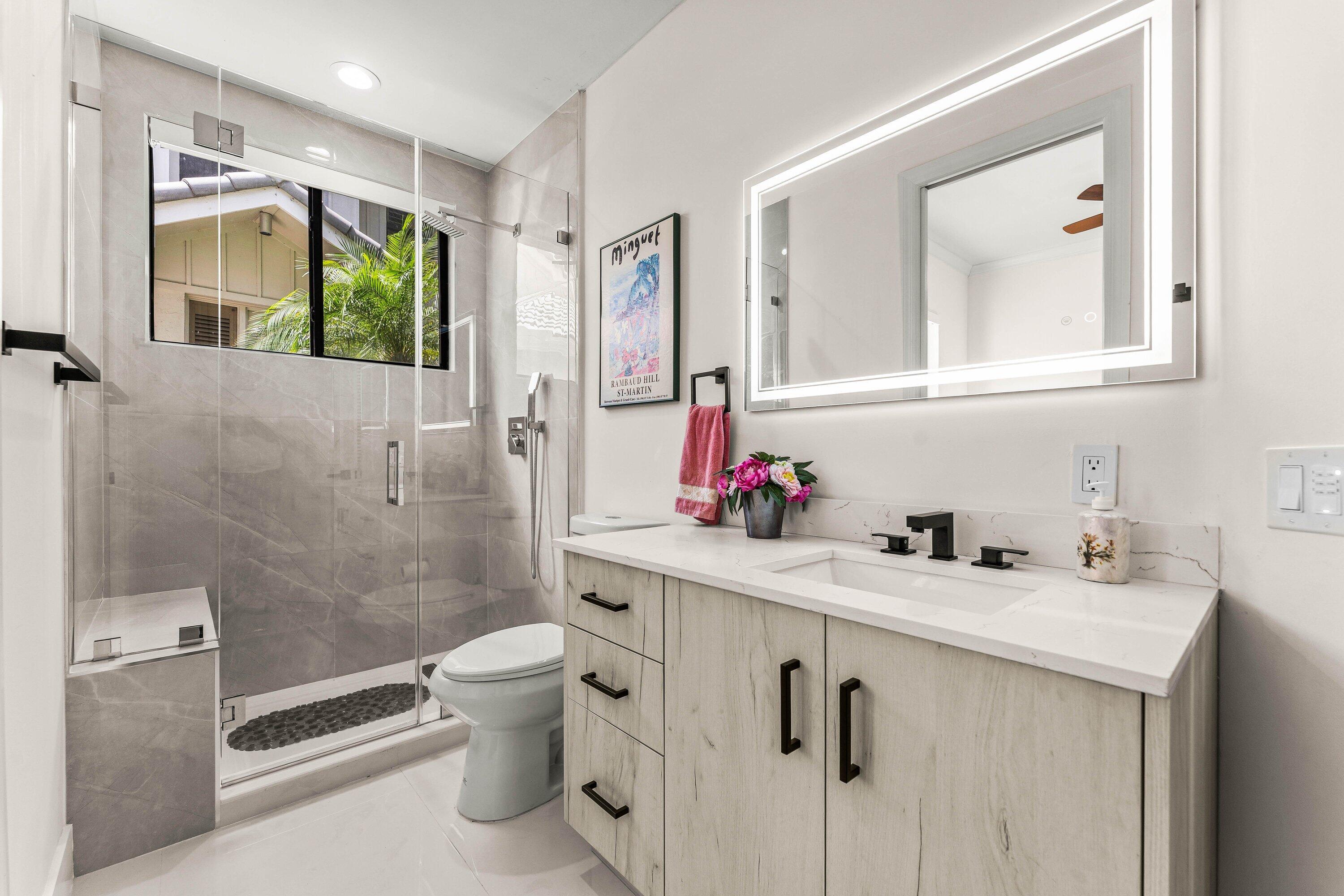 17541 Ashbourne Lane, Unit A Boca Raton, FL 33496 - Photo 18 of 45 Jack & Jill Bathroom