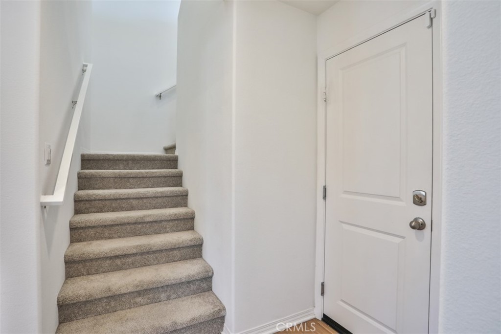 7419 Olive Grv Street Riverside, CA 92507 - Photo 17 of 51 Stairway & entry