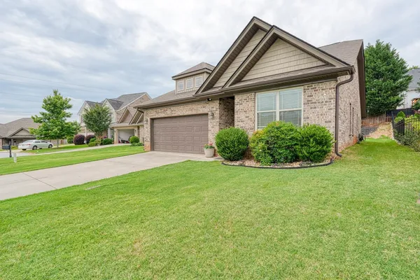 $349,900 | 770 Charleston Place, Duncan, SC 29334