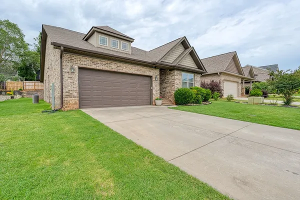 $349,900 | 770 Charleston Place, Duncan, SC 29334