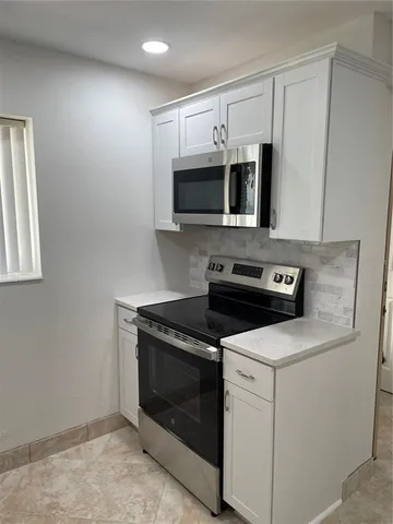 $3,000 | 845 South Gulfview Boulevard, Unit 110, Clearwater Beach, FL 33767