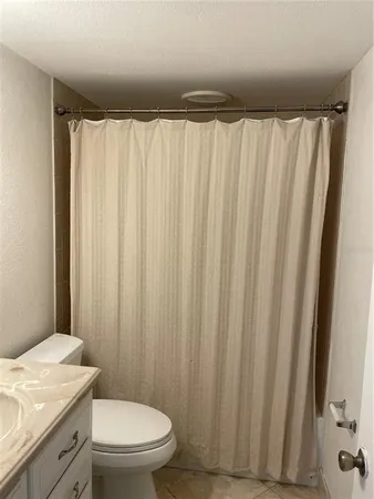 $3,000 | 845 South Gulfview Boulevard, Unit 110, Clearwater Beach, FL 33767