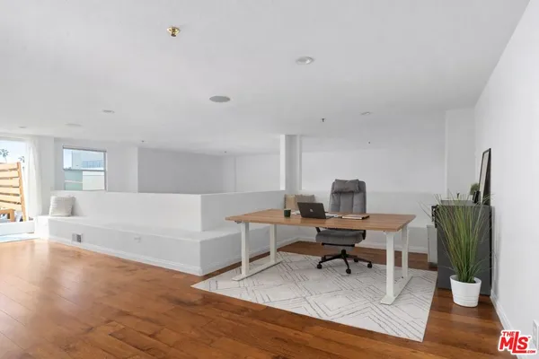 $1,495,000 | 12011 Goshen Avenue, Unit 305, Los Angeles, CA 90049