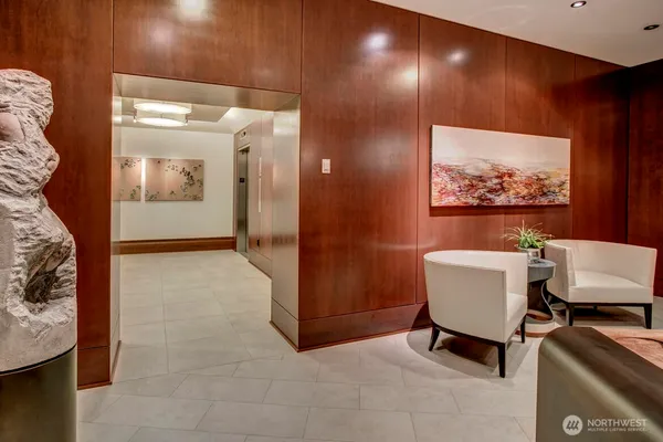 $1,695,000 | 1000 1st Avenue, Unit 1901, Seattle, WA 98104
