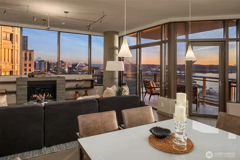 $1,645,000 | 1000 1st Avenue, Unit 1901, Seattle, WA 98104