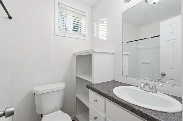 $1,050 | 900 West Morgan Street, Denison, TX 75020