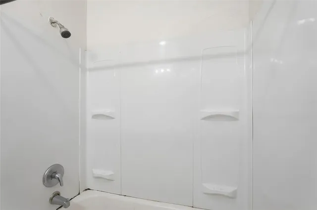 $1,050 | 900 West Morgan Street, Denison, TX 75020