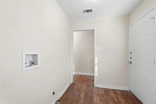 $1,050 | 900 West Morgan Street, Denison, TX 75020