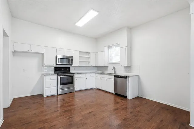 $1,050 | 900 West Morgan Street, Denison, TX 75020