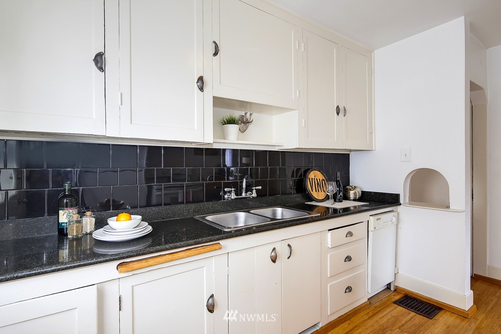 930 North 84th Street Seattle, WA 98103 - Photo 8 of 20 Gallery Image 8