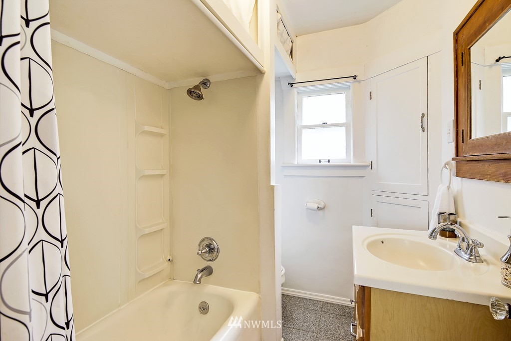 930 North 84th Street Seattle, WA 98103 - Photo 10 of 20 Gallery Image 10