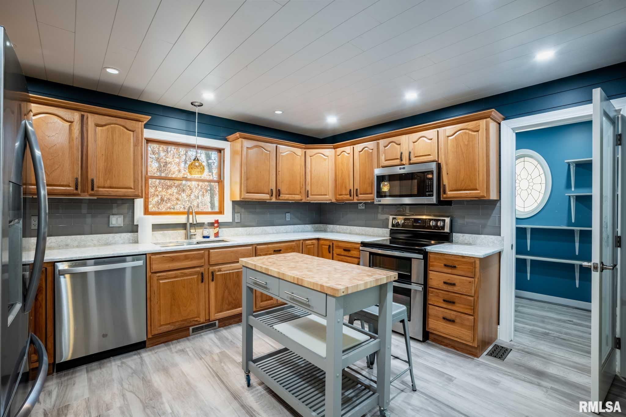 1901 Spring Garden Road Marion, IL 62959 - Photo 13 of 63