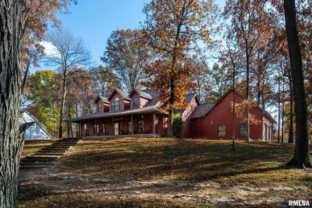 $489,900 | 1901 Spring Garden Road, Marion, IL 62959