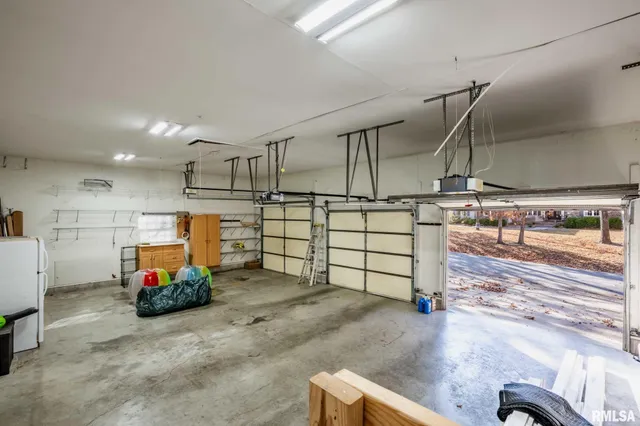 $489,900 | 1901 Spring Garden Road, Marion, IL 62959