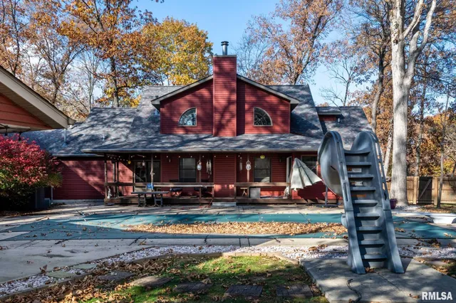 $489,900 | 1901 Spring Garden Road, Marion, IL 62959