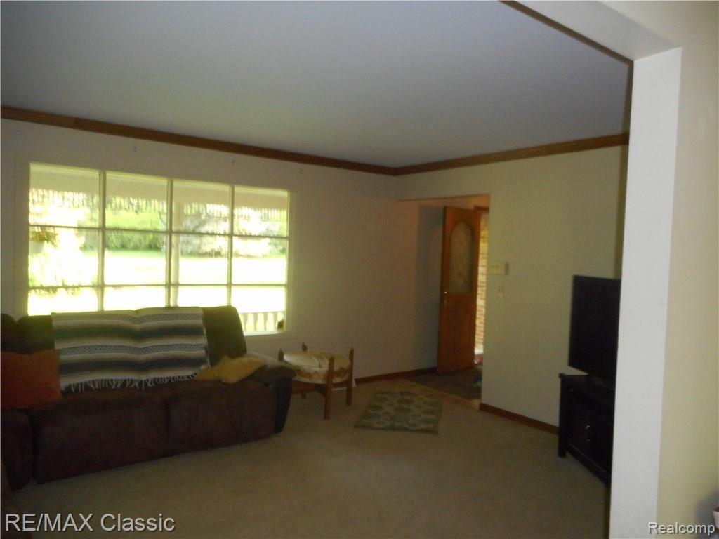 6940 Oakhill Road Clarkston, MI 48348 - Photo 27 of 27 DSCN0441.JPG