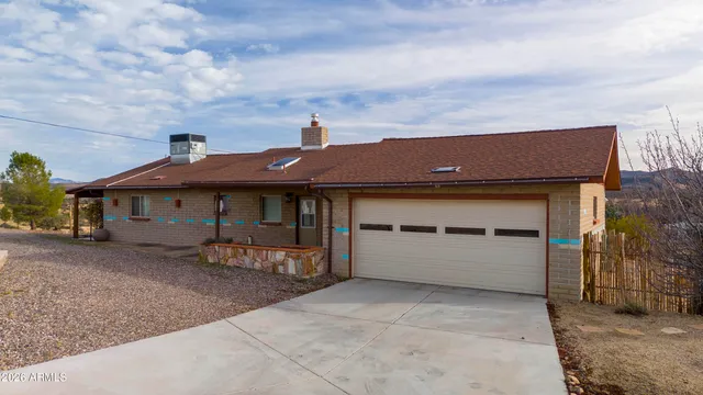 $279,900 | 18467 Niblick Way, Peeples Valley, AZ 86332