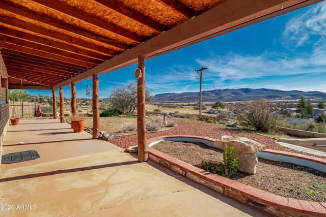 $279,900 | 18467 Niblick Way, Peeples Valley, AZ 86332