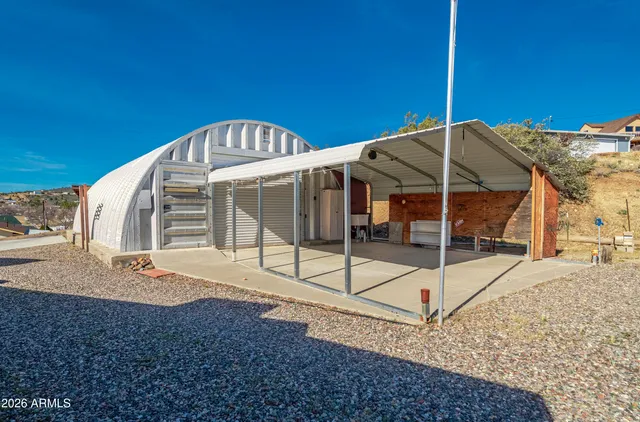 $279,900 | 18467 Niblick Way, Peeples Valley, AZ 86332