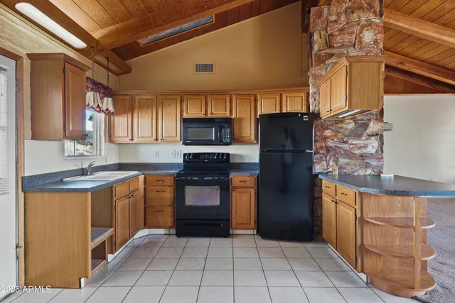 $279,900 | 18467 Niblick Way, Peeples Valley, AZ 86332