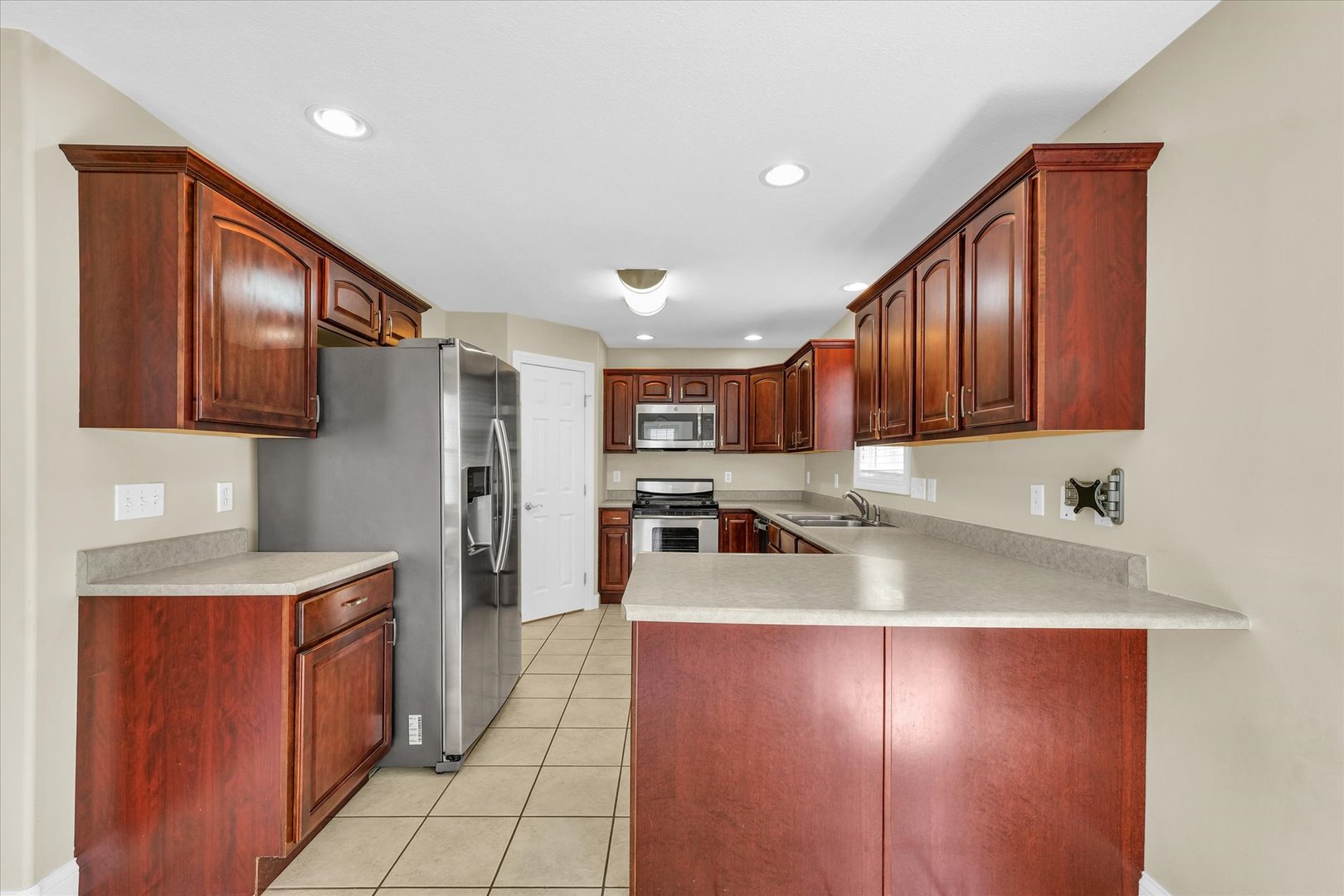 1208 Waters Edge Road Champaign, IL 61822 - Photo 20 of 53 Gallery Image 20